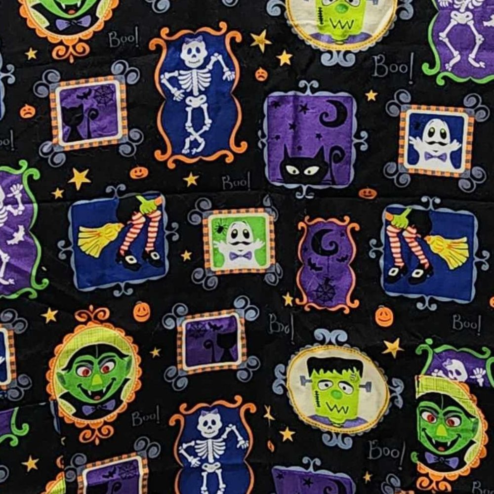 SB Scrubs Plus Size Black Halloween Themed Scrub Top - Picture 4 of 9
